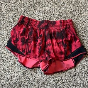 Game day Lululemon hotty hot shorts